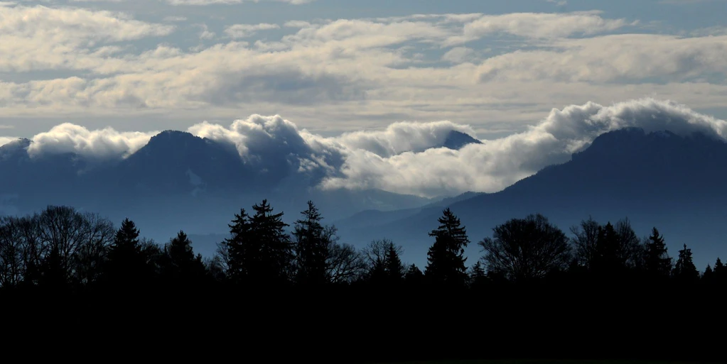 Der Alpenbus verbindet künftig die Region Rosenheim im Osten mit Murnau im Westen Oberbayerns. (Archivfoto) — © picture alliance / dpa