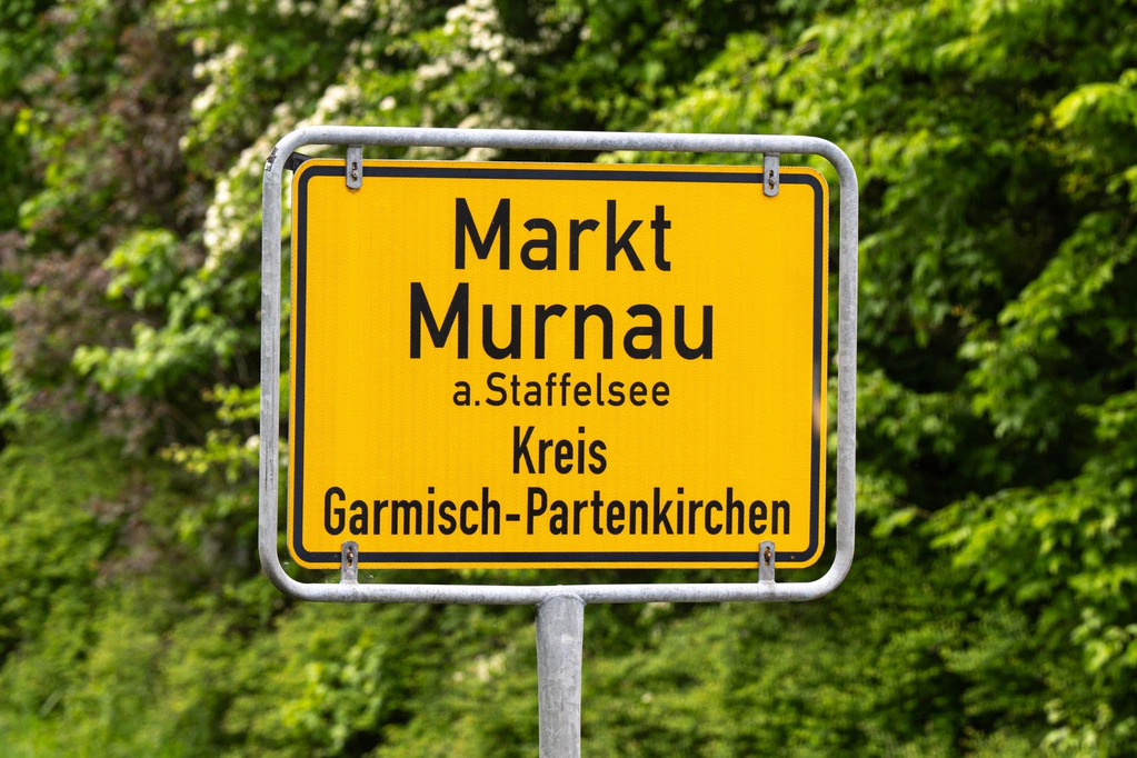 Die Region Murnau wird künftig über zwei Linien des Alpenbusses mit der Region Rosenheim verbunden sein. (Archivfoto) — © Lukas Barth/dpa
