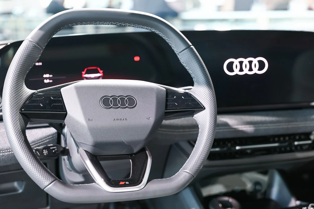 Audi fährt in eine herausfordernde Zukunft. — © Daniel Löb/dpa
