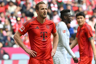 Harry Kane sah gegen Mainz die Gelbe Karte und muss nun in Leipzig zuschauen. — © Peter Kneffel/dpa