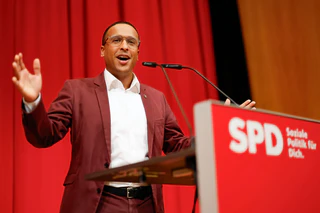 Nasser Ahmed will den Stuhl des Nürnberger Oberbürgermeisters für die SPD zurückerobern (Archivbild). — © Daniel Löb/dpa