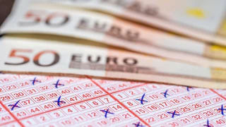 Lotto Euro Jackpot Eurojackpot — © Bildnachweis: Ralf Geithe / IStock