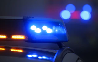 Die Polizei bat nach dem tödlichen Unfall um Hinweise zum flüchtigen Kleintransporter. (Symbolbild) — © Karl-Josef Hildenbrand/dpa/Archivbild