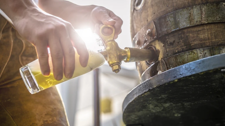 Beitragsbild: Tag des Bieres Verrückte Fakten über Bier — © Bild: IStock